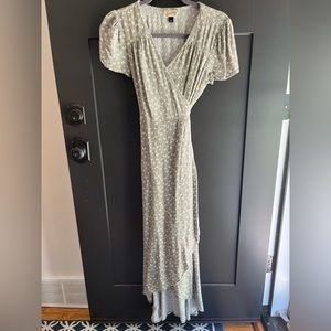 long dress, ties in back, wrap dress